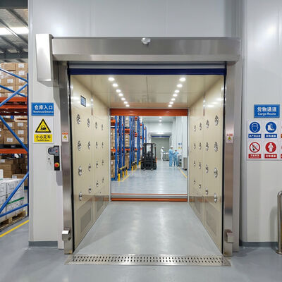 Porta enrolável de alta velocidade habilitada para IoT inteligente com vedações à prova de poeira e velocidade ajustável de 0,6-2,5 m/s para uso farmacêutico e de mineração